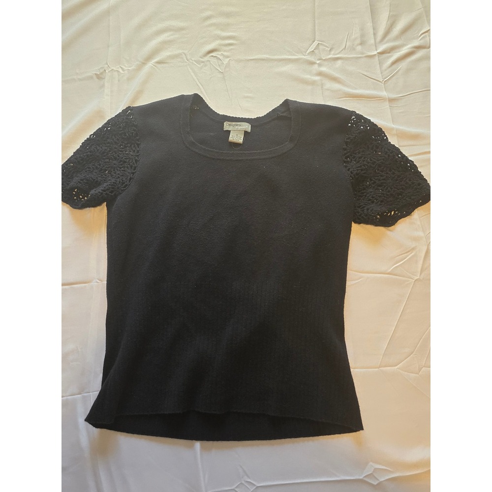Designers Originals Black Top Crochet Knit Sleeve Short Sleeve Sweater Medium‎